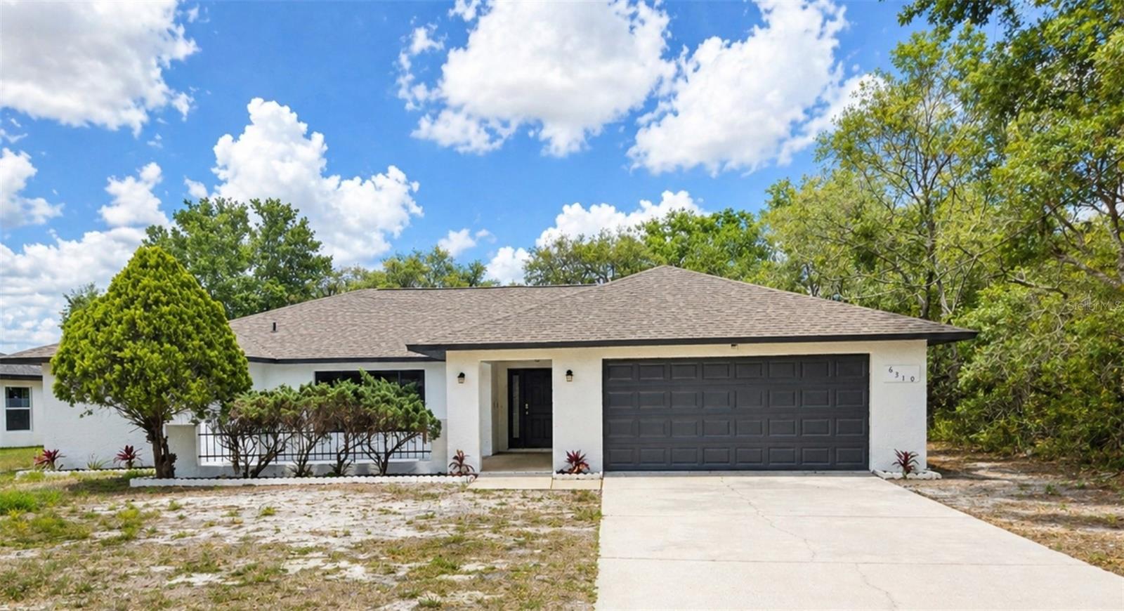 Single Family Residence em SPRING HILL, FL - Daniel Dourado