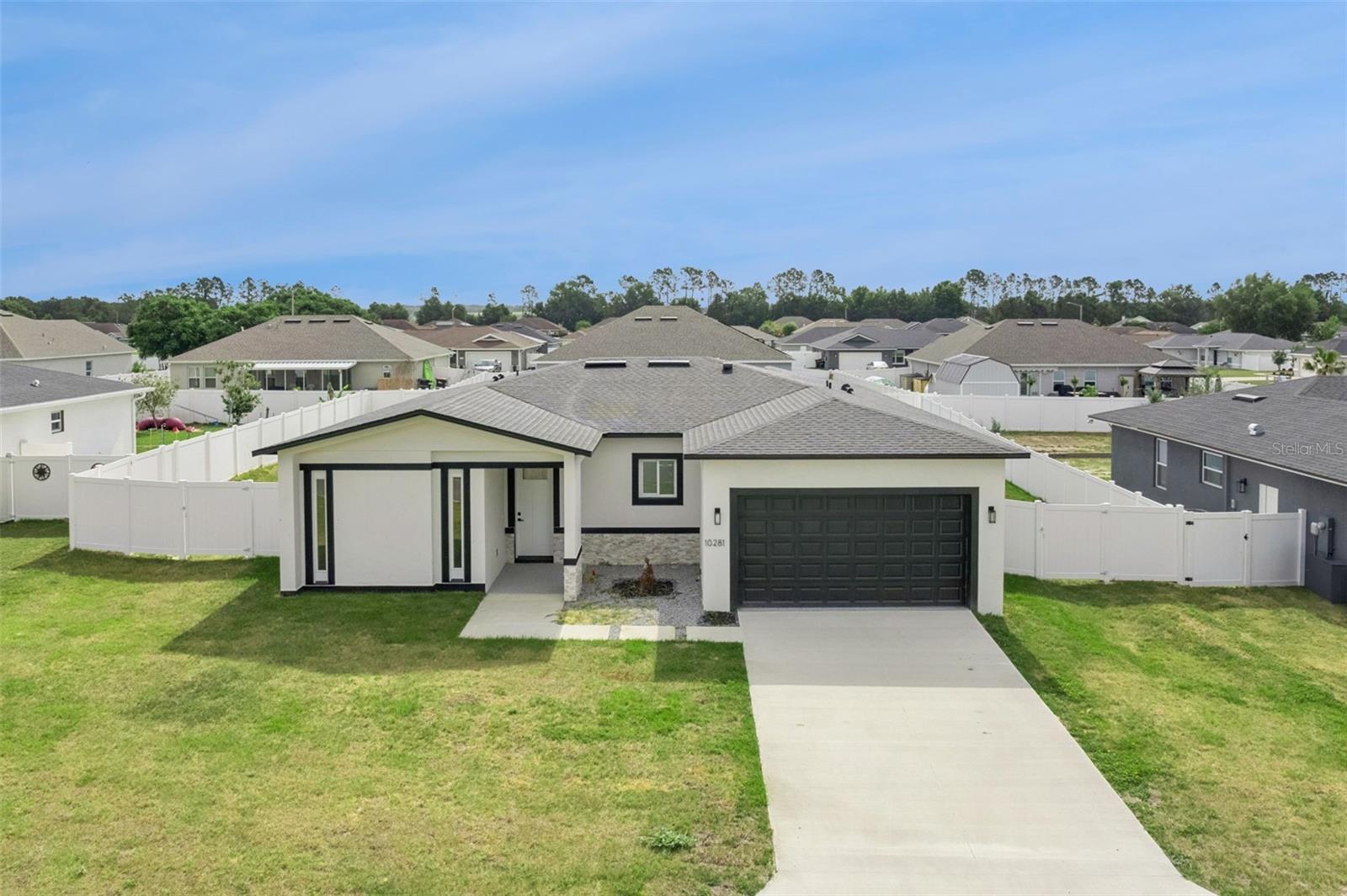 Single Family Residence em BELLEVIEW, FL - Daniel Dourado