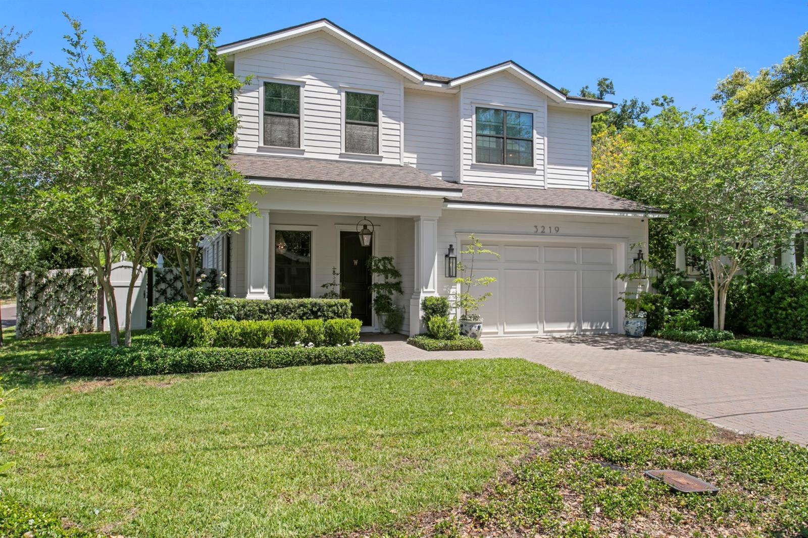 Single Family Residence in TAMPA, FL - Daniel Dourado