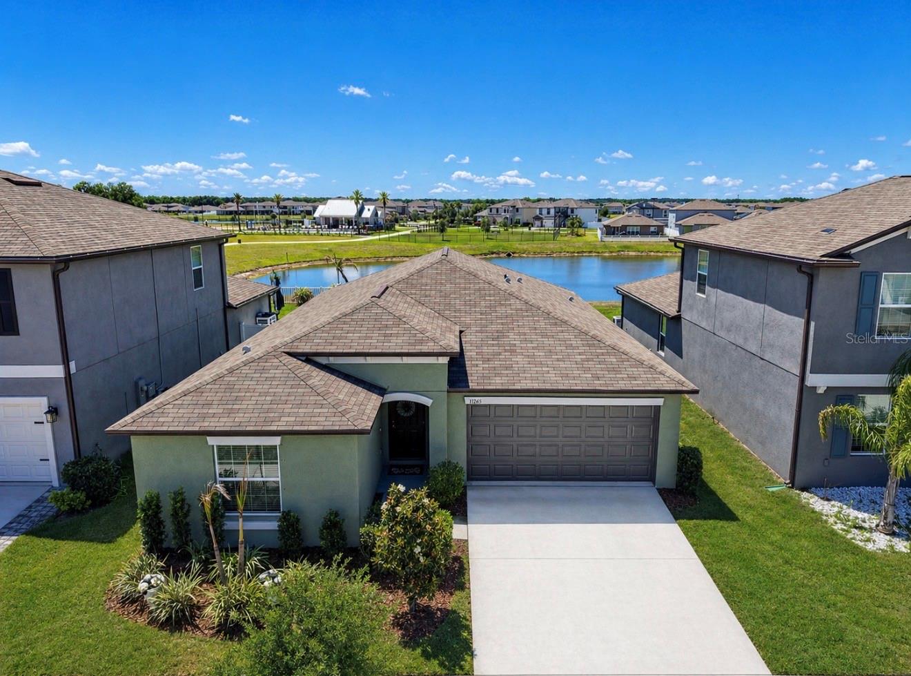 Single Family Residence in RIVERVIEW, FL - Daniel Dourado