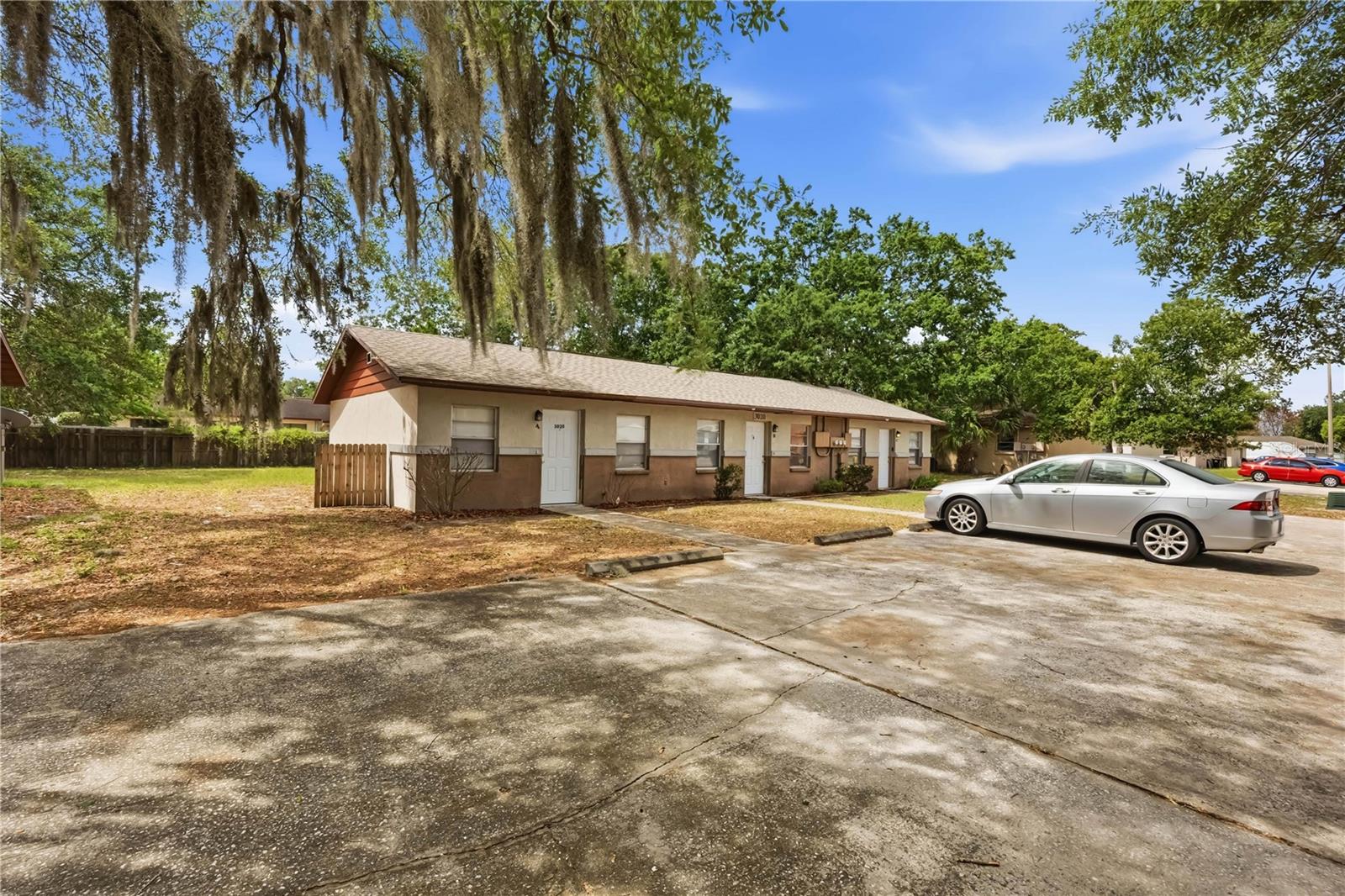 Triplex em AUBURNDALE, FL - Daniel Dourado