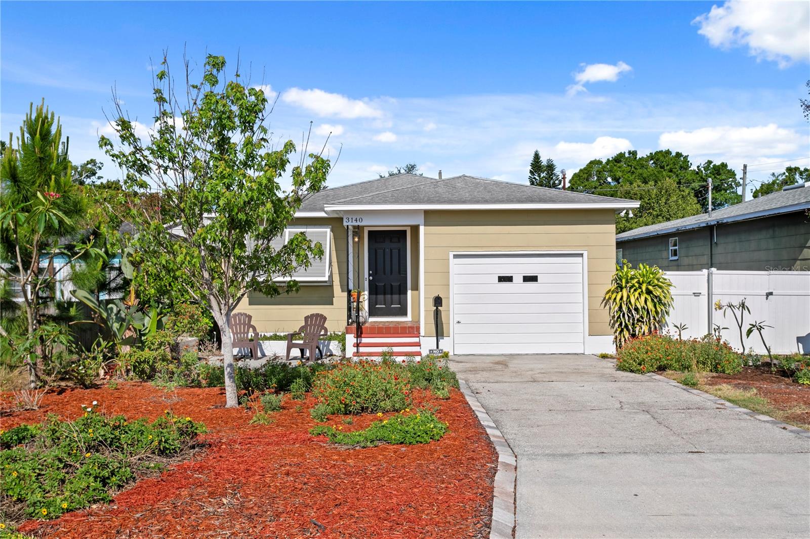 Single Family Residence em ST PETERSBURG, FL - Daniel Dourado