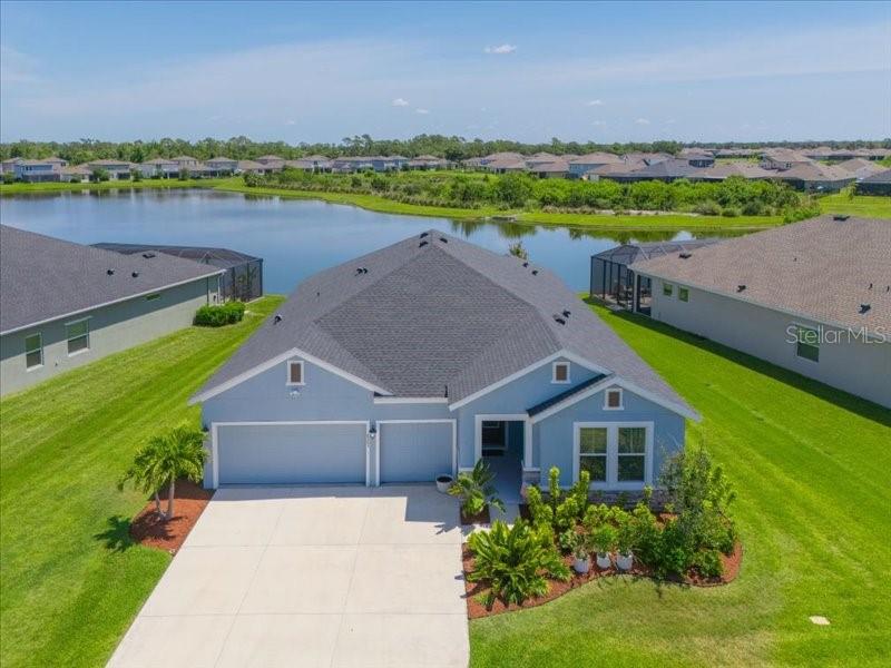 Single Family Residence in PARRISH, FL - Daniel Dourado