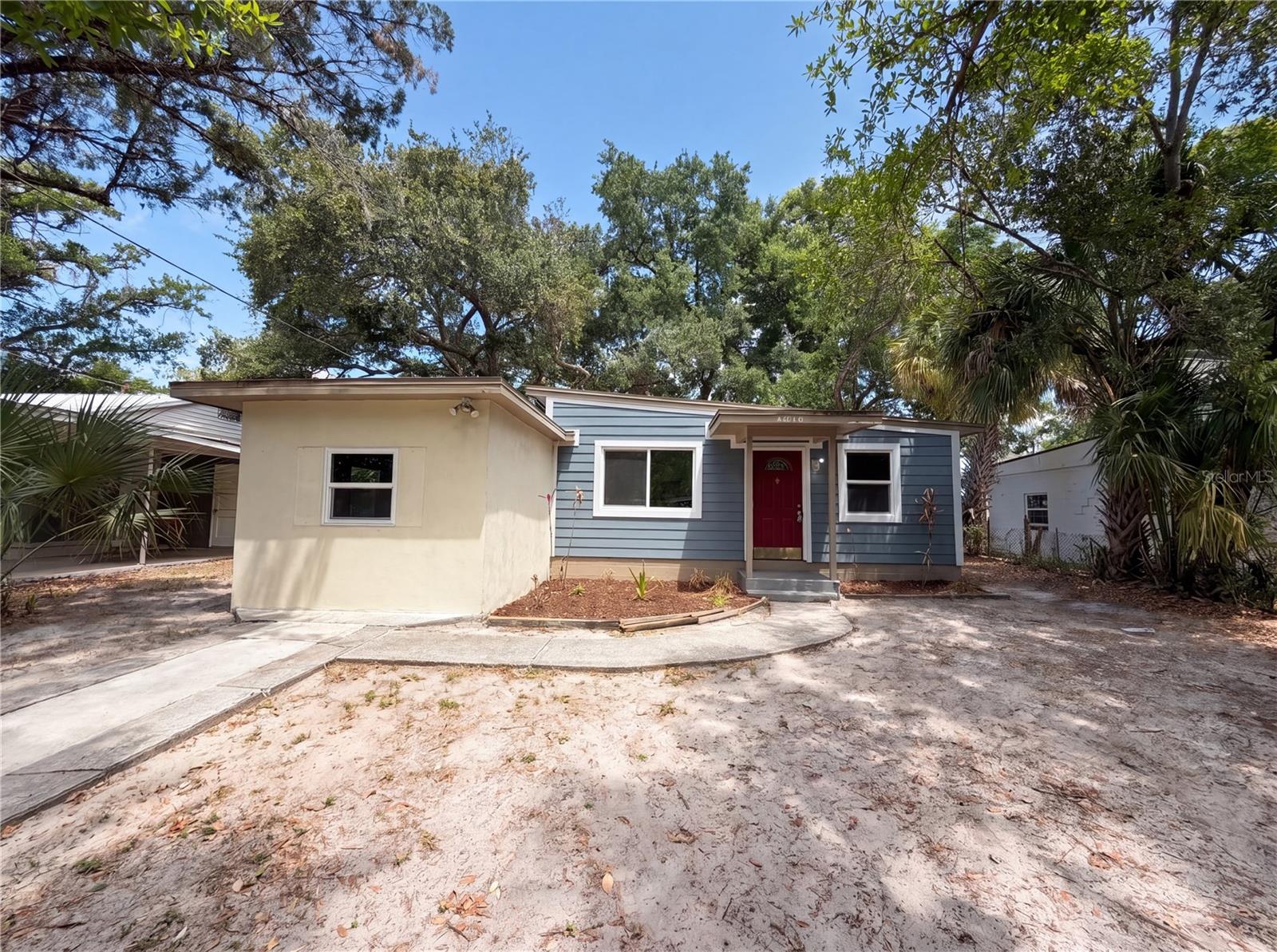 Single Family Residence in TAMPA, FL - Daniel Dourado