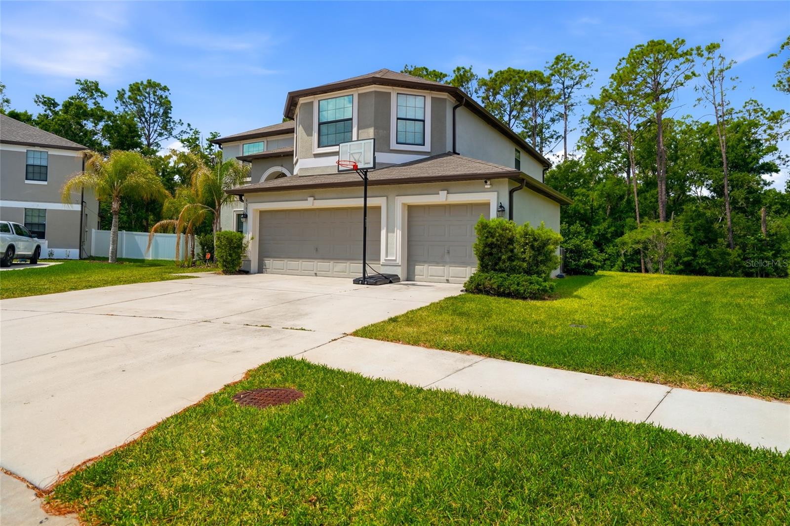 Single Family Residence em ZEPHYRHILLS, FL - Daniel Dourado