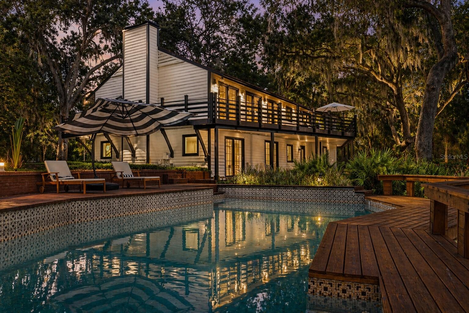 Single Family Residence in BRANDON, FL - Daniel Dourado