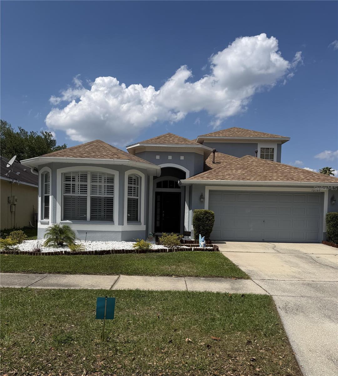 Single Family Residence in RIVERVIEW, FL - Daniel Dourado