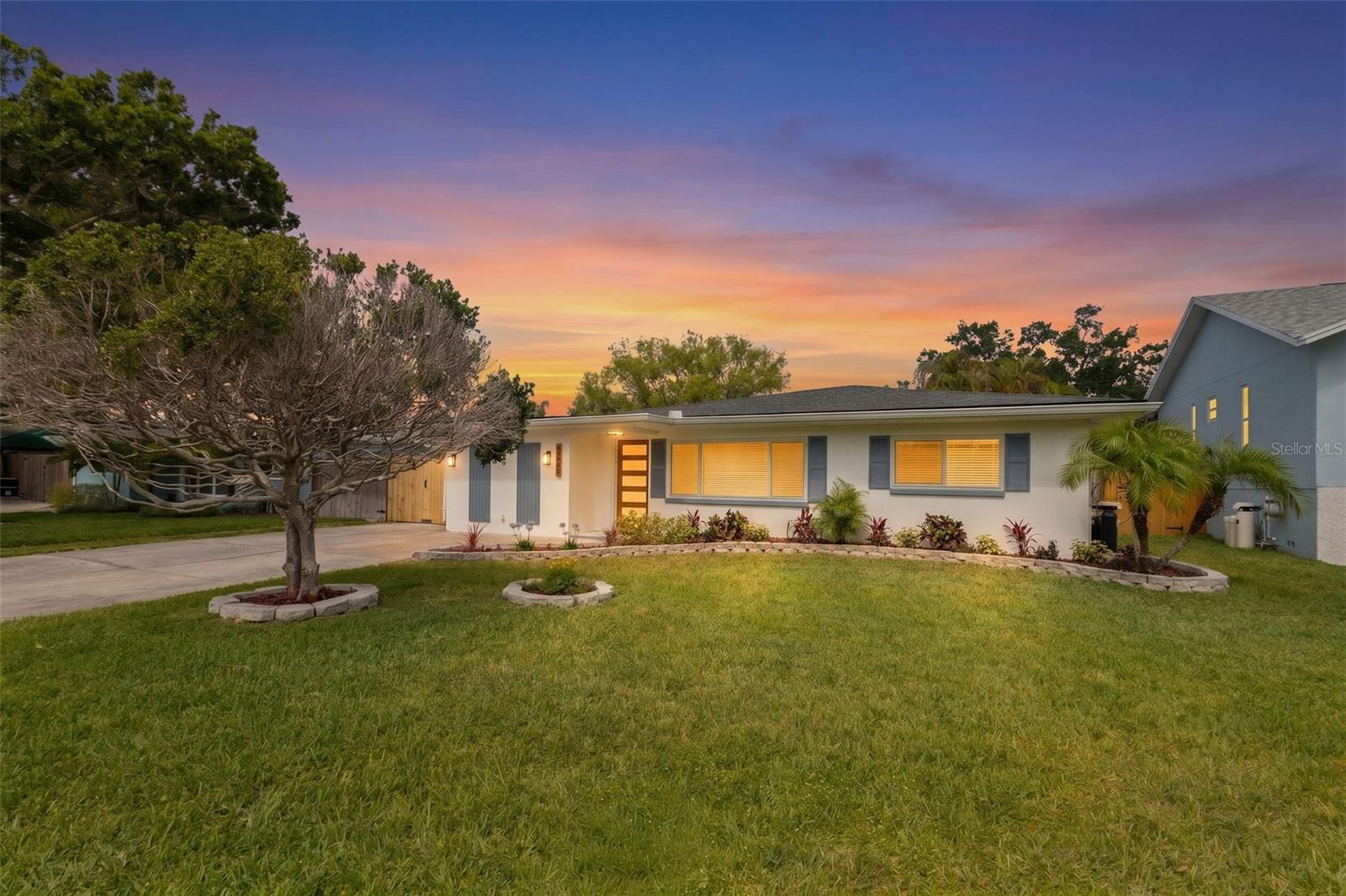Single Family Residence em DUNEDIN, FL - Daniel Dourado