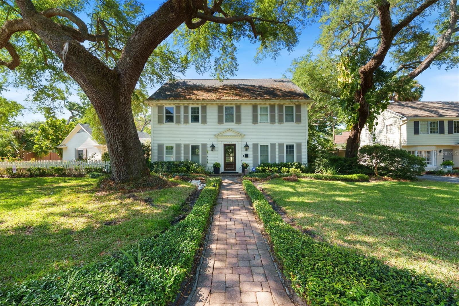 Single Family Residence in TAMPA, FL - Daniel Dourado