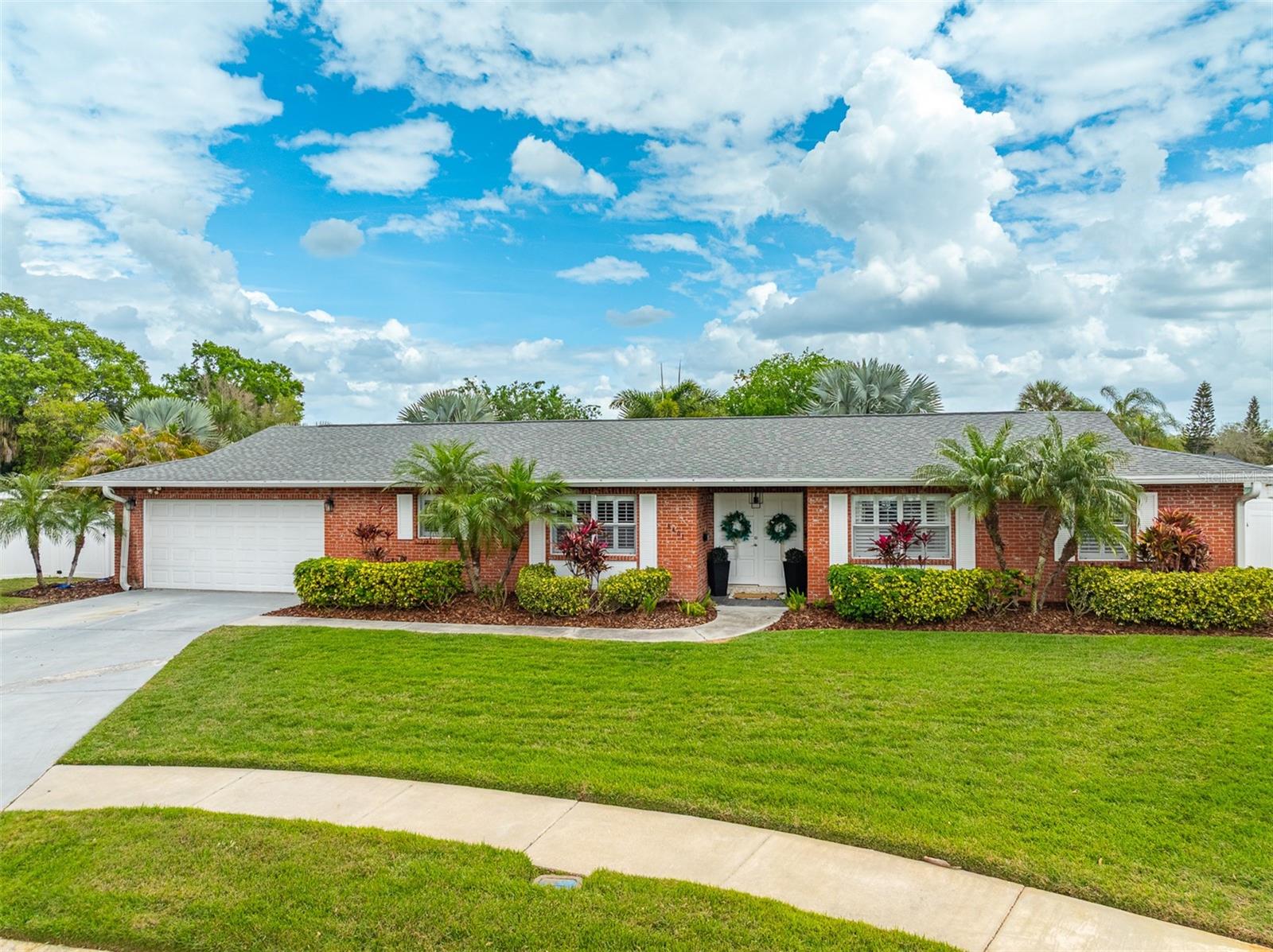 Single Family Residence in TAMPA, FL - Daniel Dourado