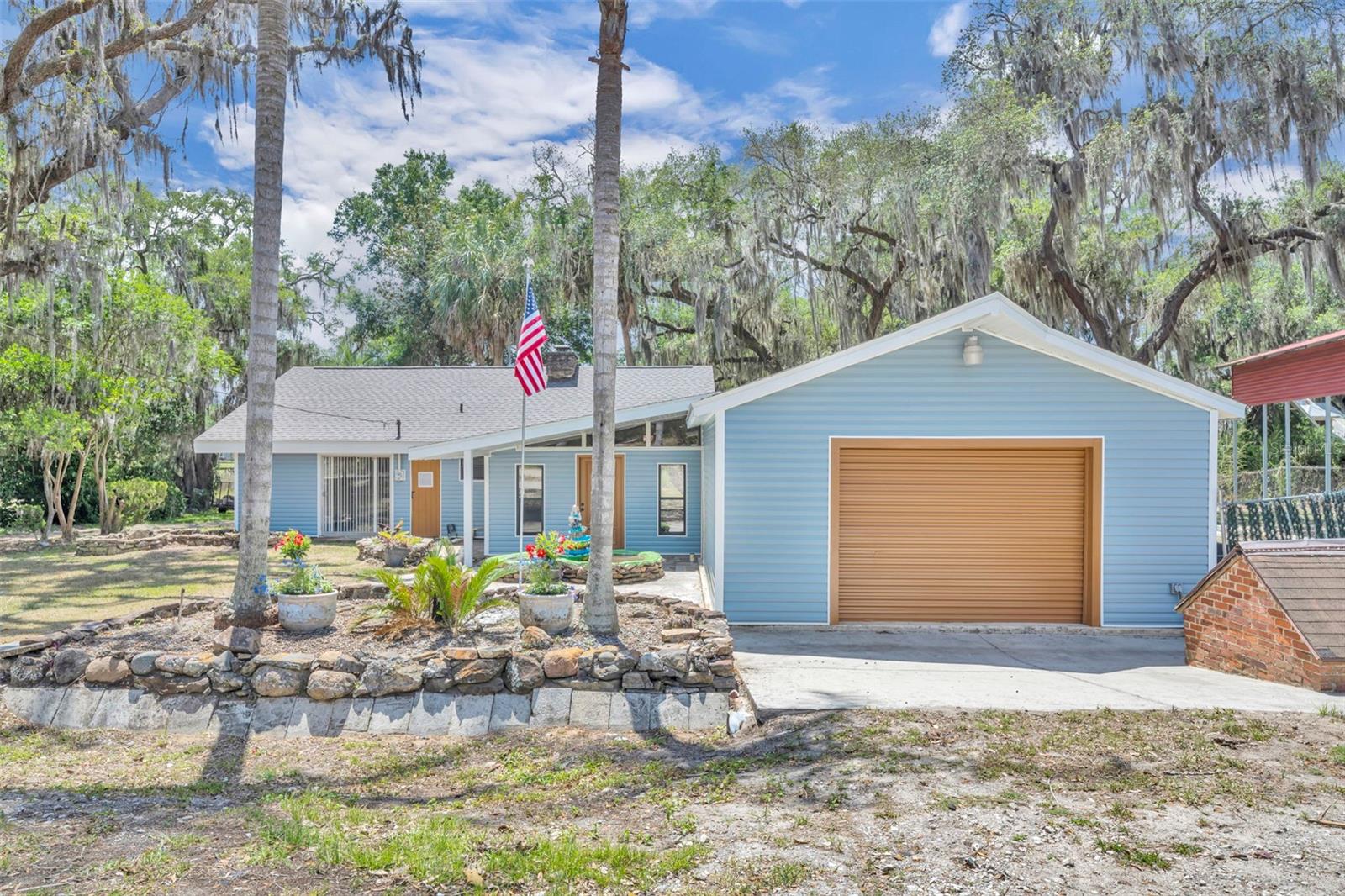 Single Family Residence em OCKLAWAHA, FL - Daniel Dourado