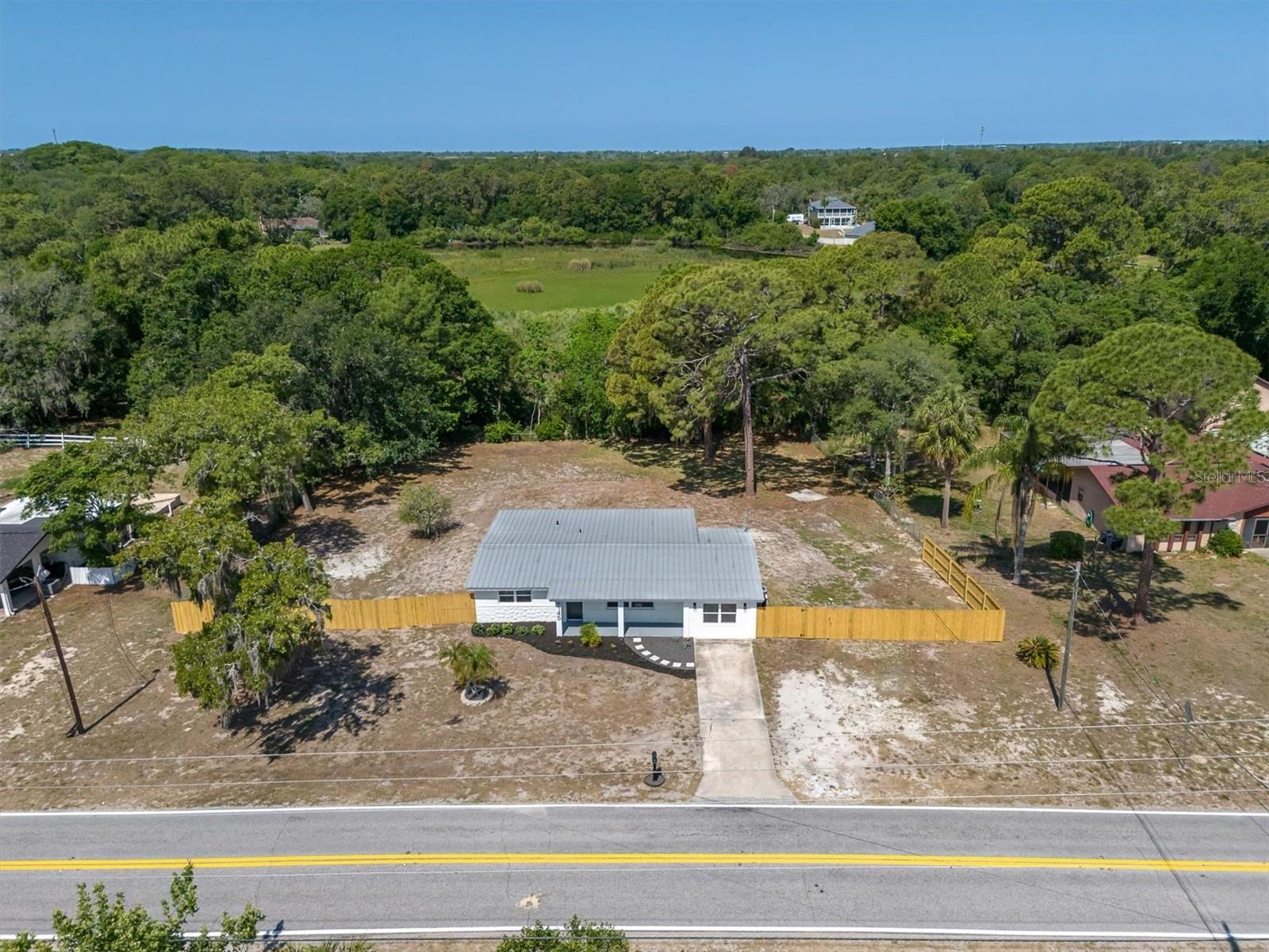 Single Family Residence in NEW PORT RICHEY, FL - Daniel Dourado