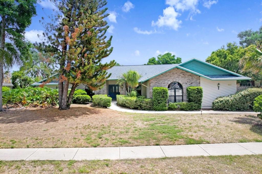Single Family Residence em SEFFNER, FL - Daniel Dourado