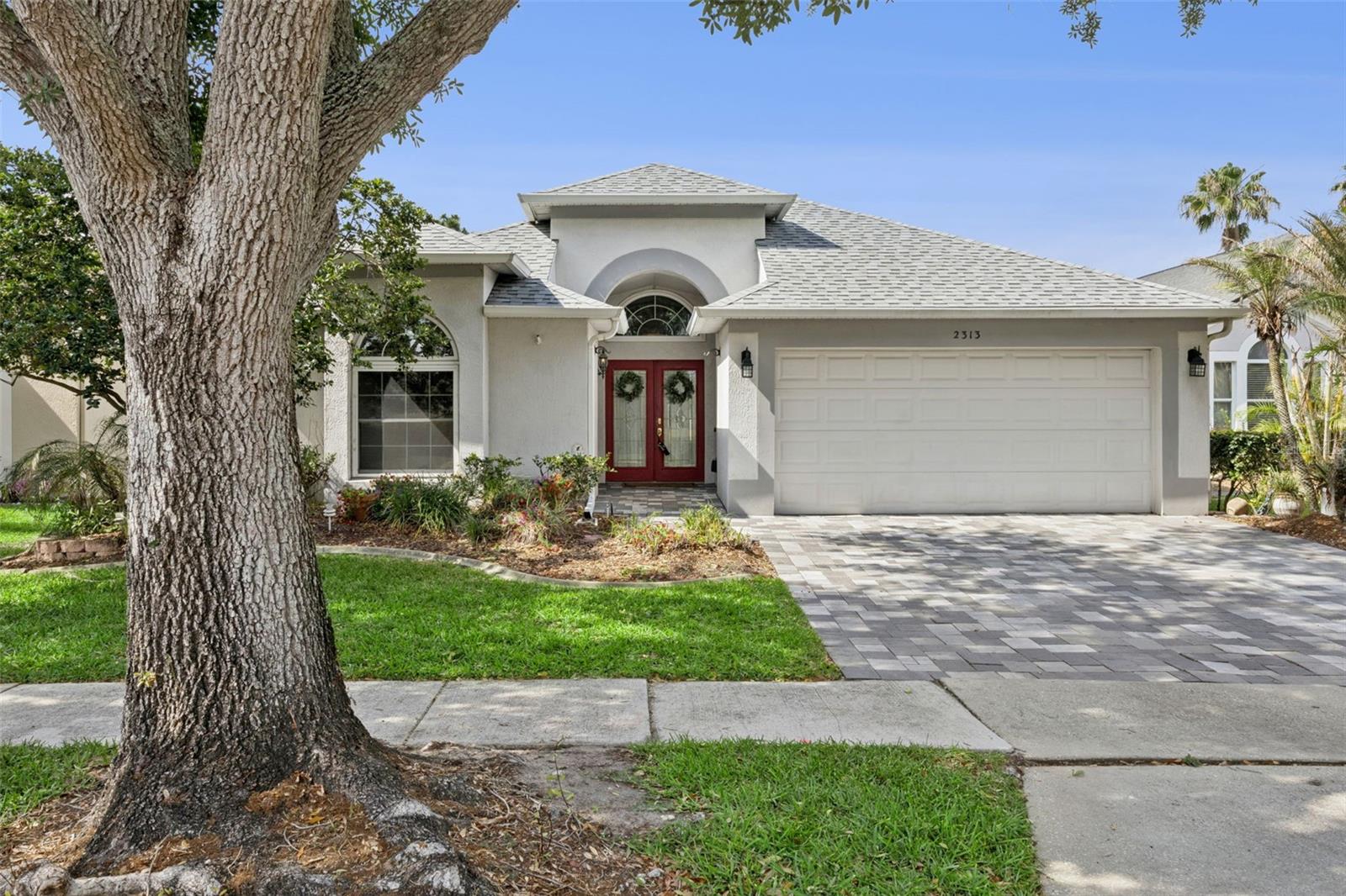 Single Family Residence in ORLANDO, FL - Daniel Dourado