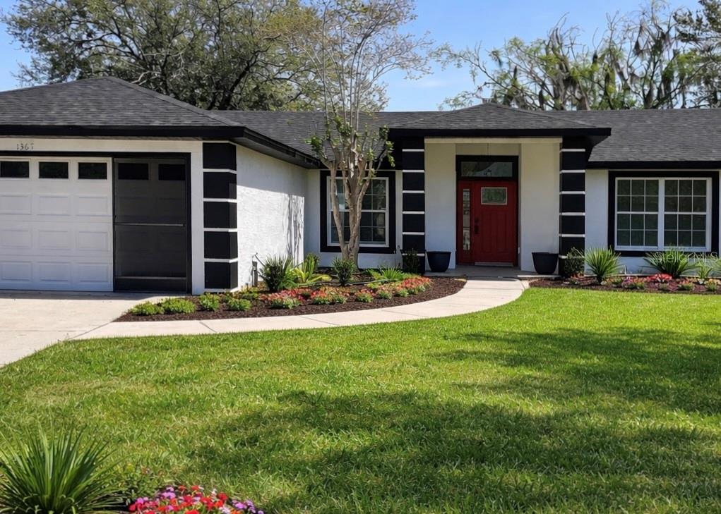 Single Family Residence in DELAND, FL - Daniel Dourado