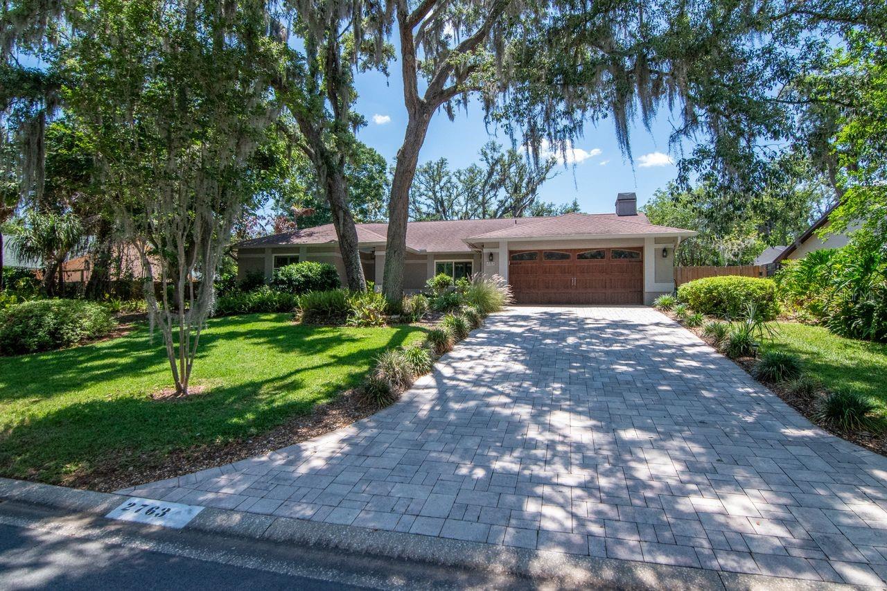 Single Family Residence in VALRICO, FL - Daniel Dourado