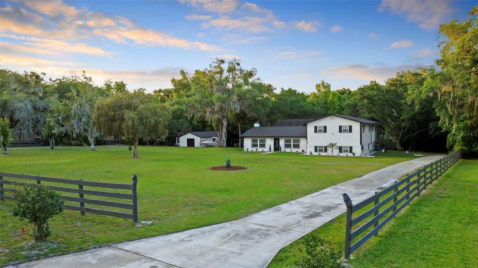 Single Family Residence in PORT ORANGE, FL - Daniel Dourado