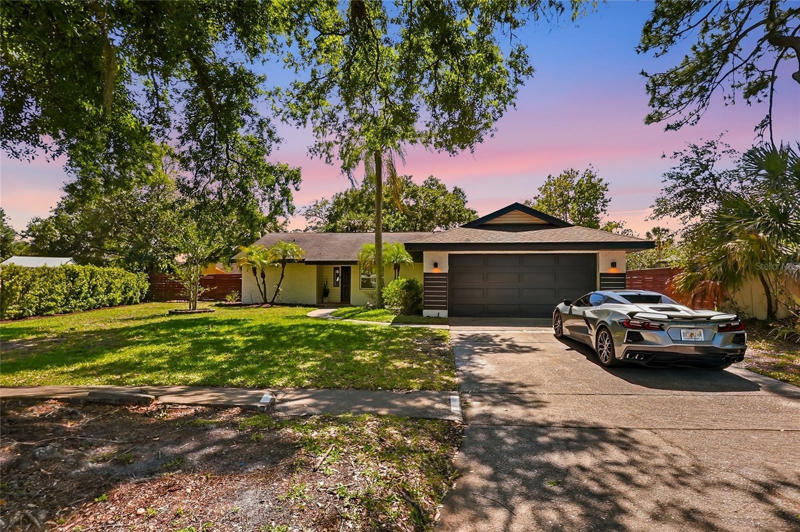Single Family Residence in TAMPA, FL - Daniel Dourado