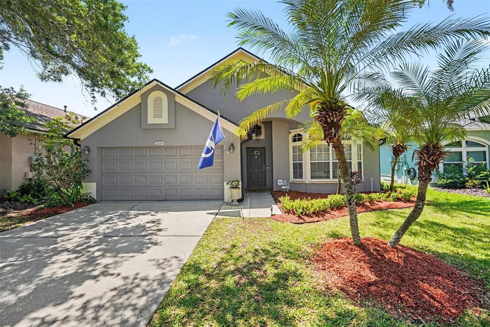 Single Family Residence in TAMPA, FL - Daniel Dourado