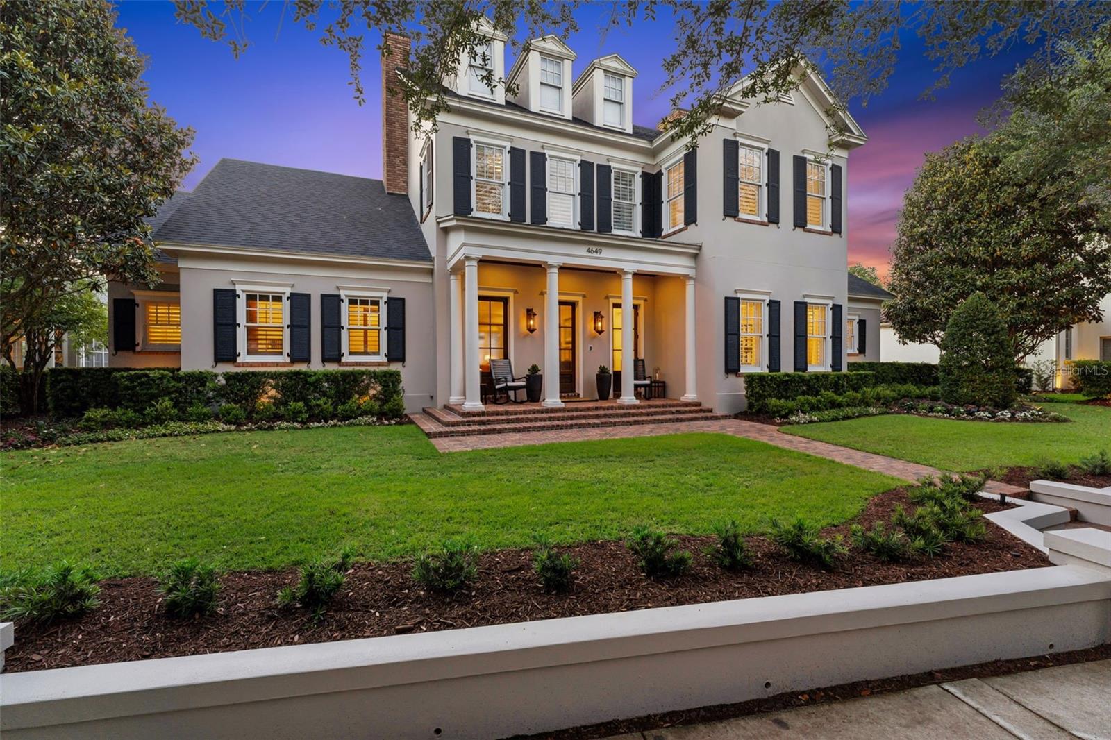 Single Family Residence in ORLANDO, FL - Daniel Dourado