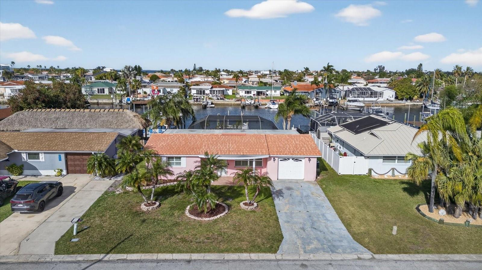 Single Family Residence in NEW PORT RICHEY, FL - Daniel Dourado