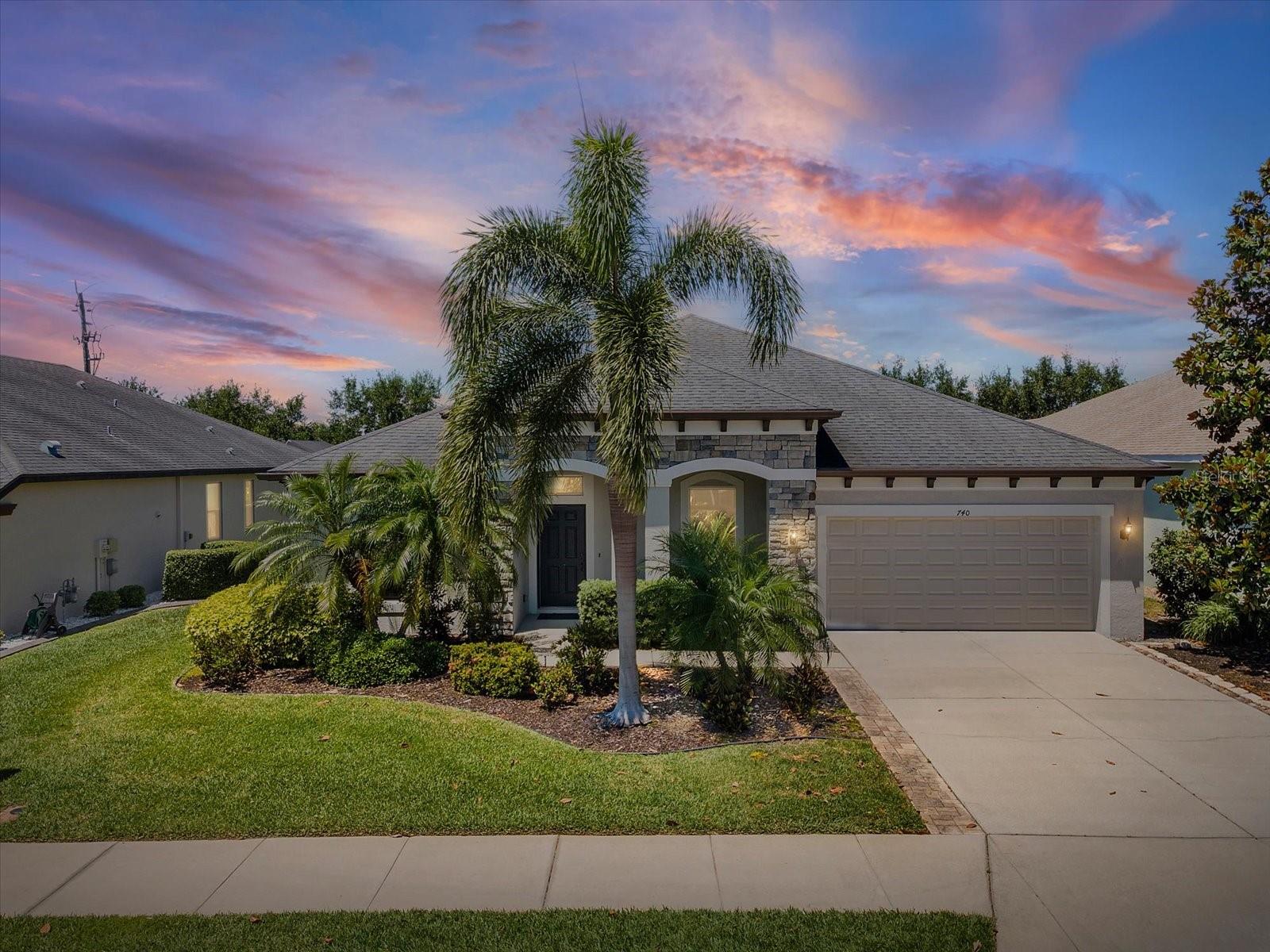 Single Family Residence in BRADENTON, FL - Daniel Dourado