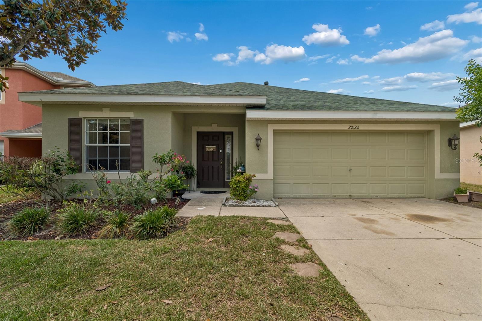 Single Family Residence in TAMPA, FL - Daniel Dourado