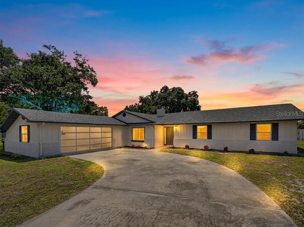 Single Family Residence in WINTER HAVEN, FL - Daniel Dourado