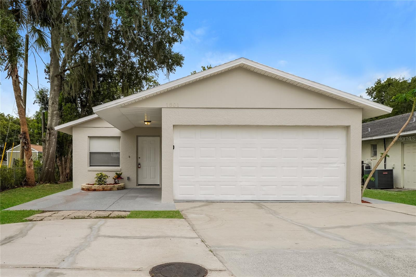 Single Family Residence in ST CLOUD, FL - Daniel Dourado