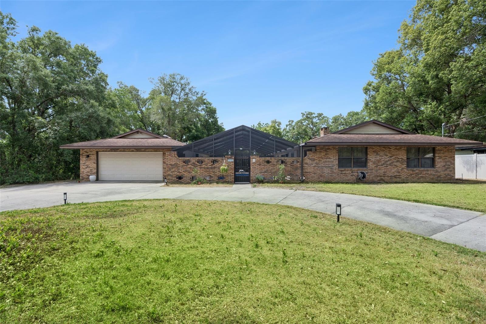 Single Family Residence em FRUITLAND PARK, FL - Daniel Dourado
