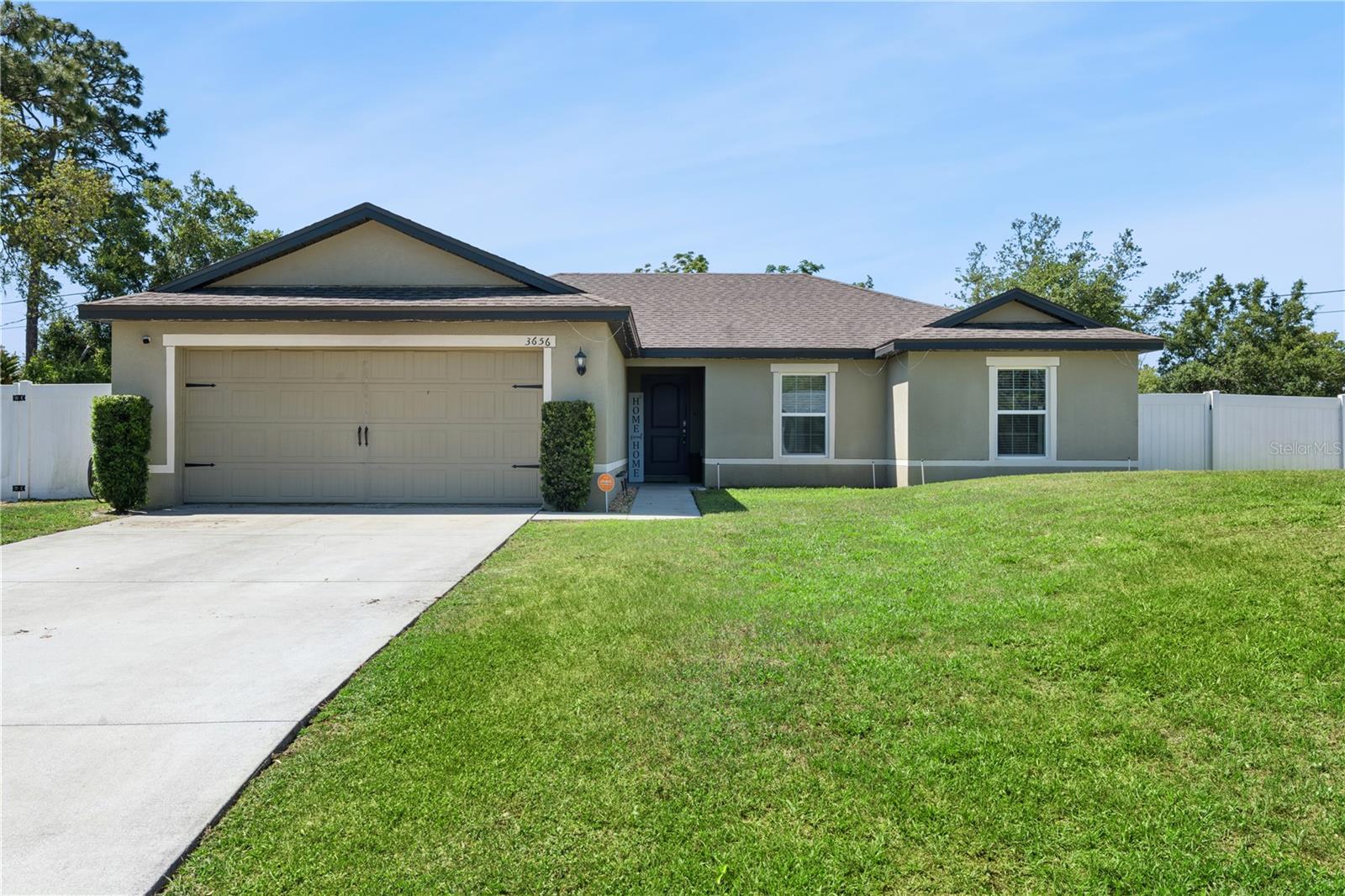 Single Family Residence in DELTONA, FL - Daniel Dourado