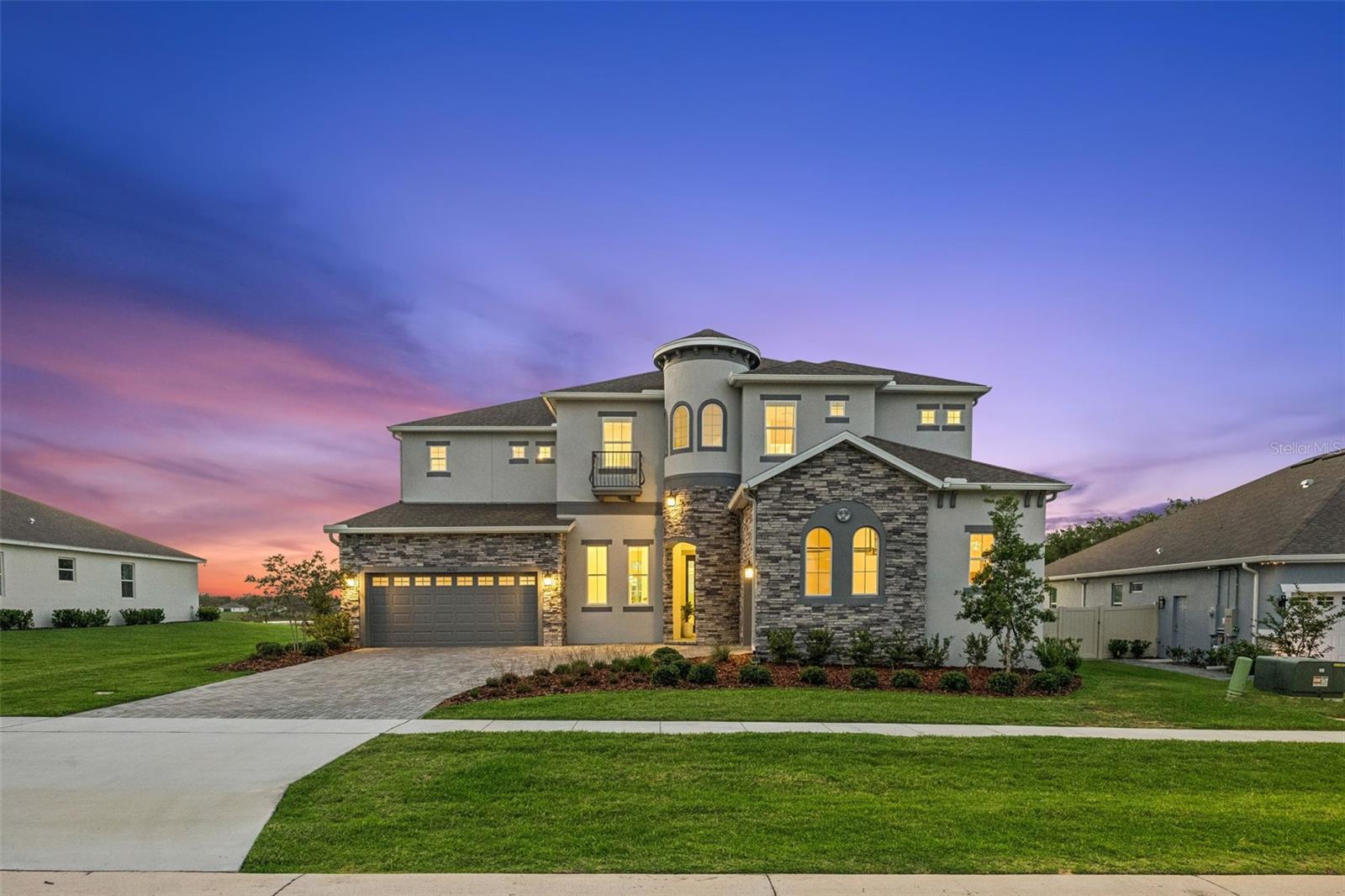 Single Family Residence in WINTER GARDEN, FL - Daniel Dourado
