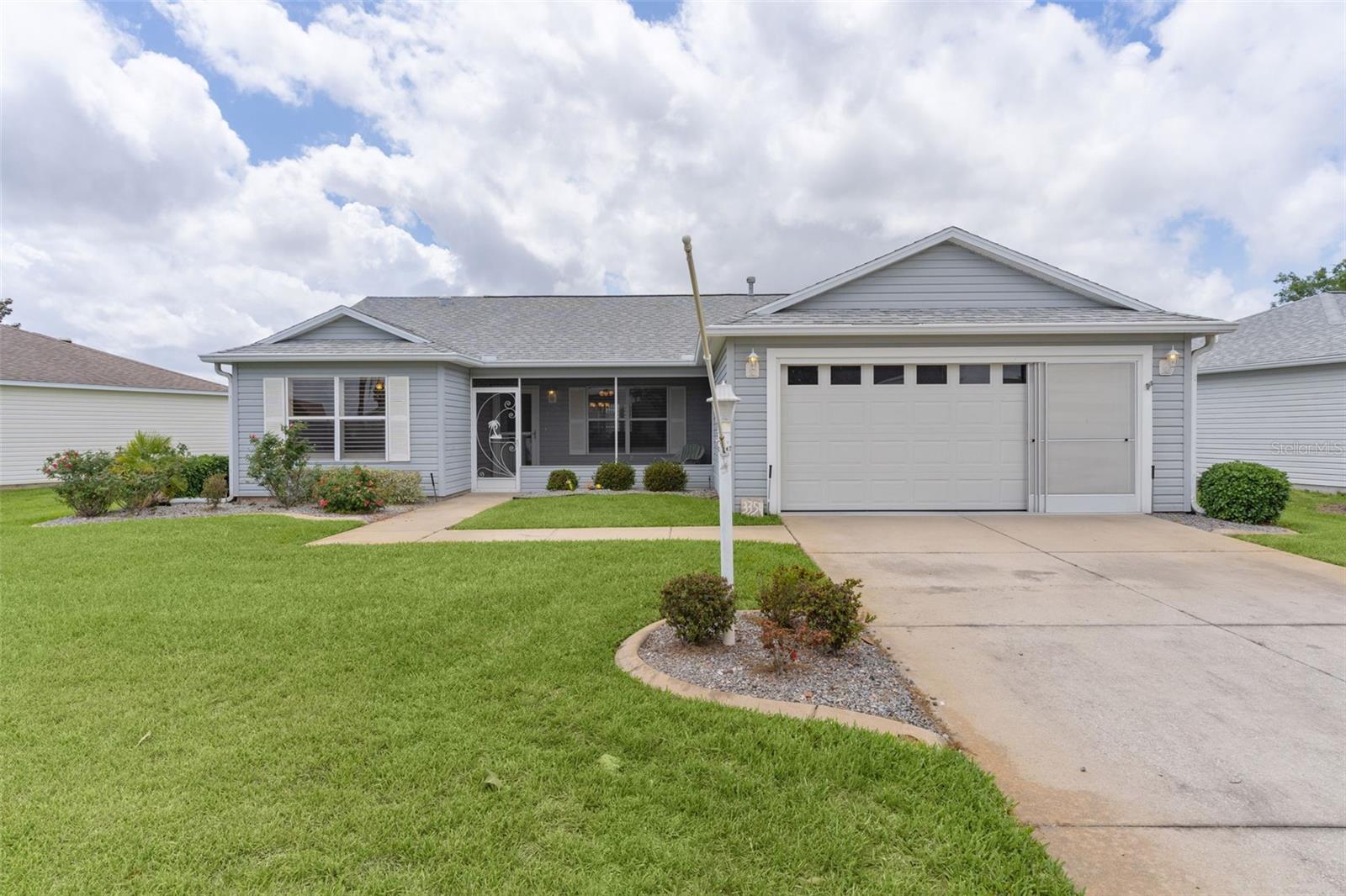 Single Family Residence in THE VILLAGES, FL - Daniel Dourado