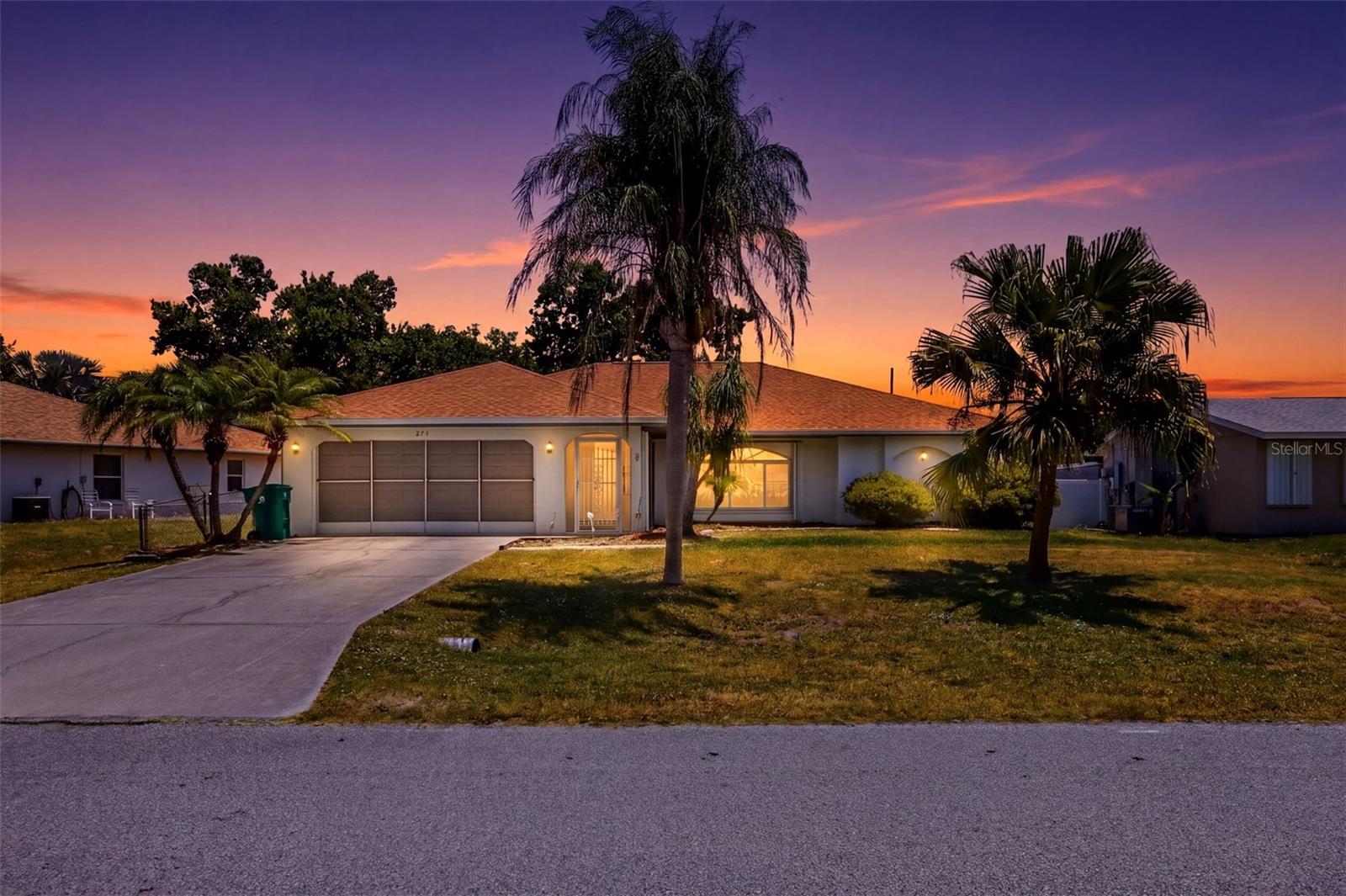Single Family Residence em PORT CHARLOTTE, FL - Daniel Dourado