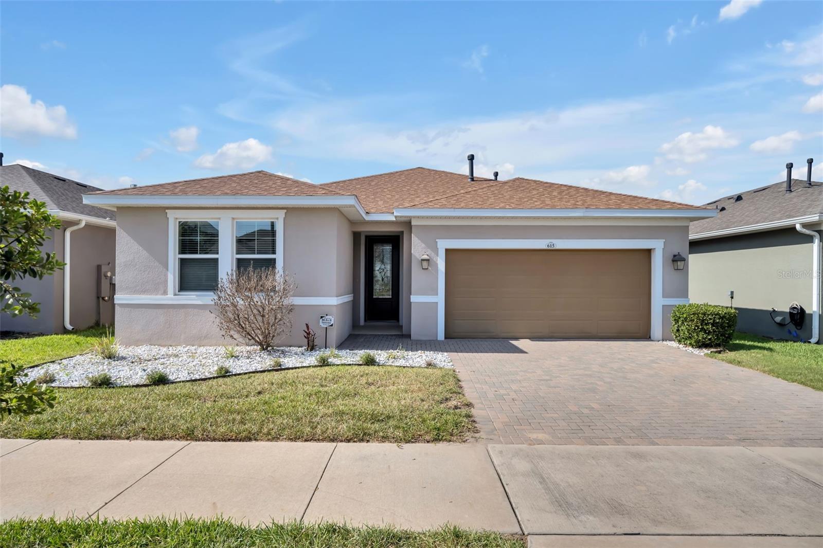Single Family Residence in GROVELAND, FL - Daniel Dourado