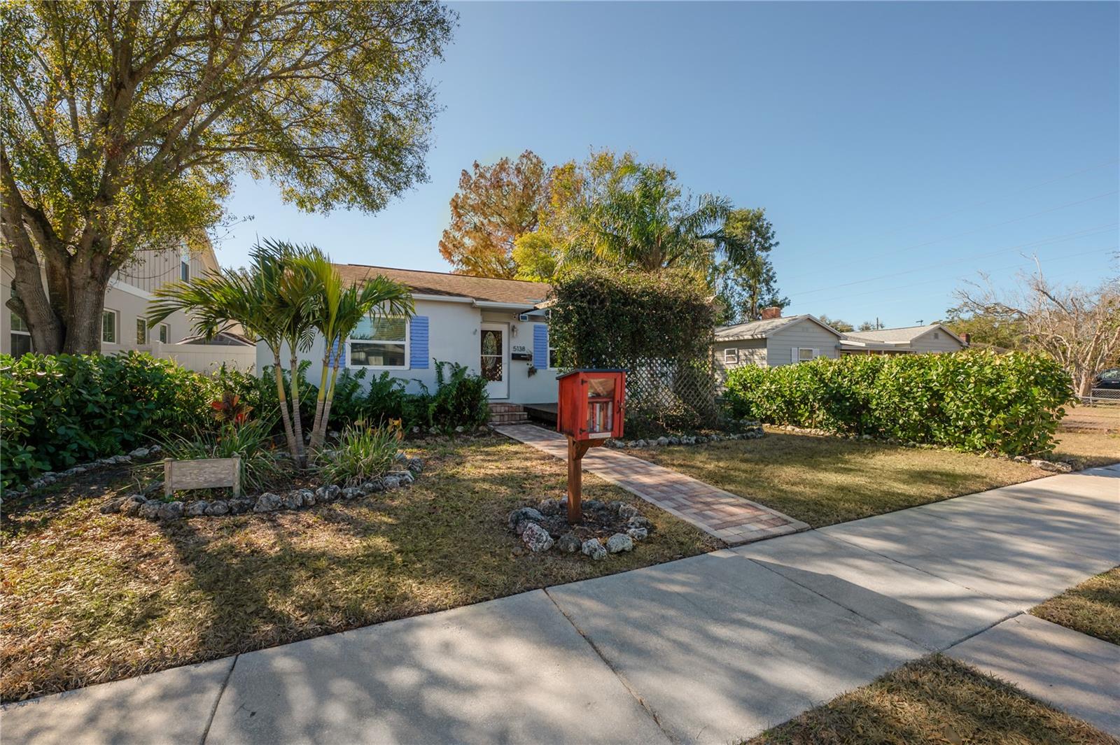 Single Family Residence em ST PETERSBURG, FL - Daniel Dourado