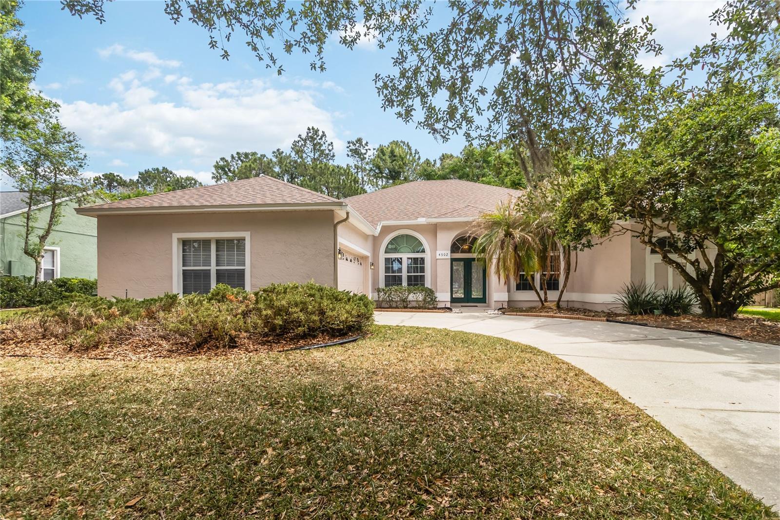 Single Family Residence in ORLANDO, FL - Daniel Dourado