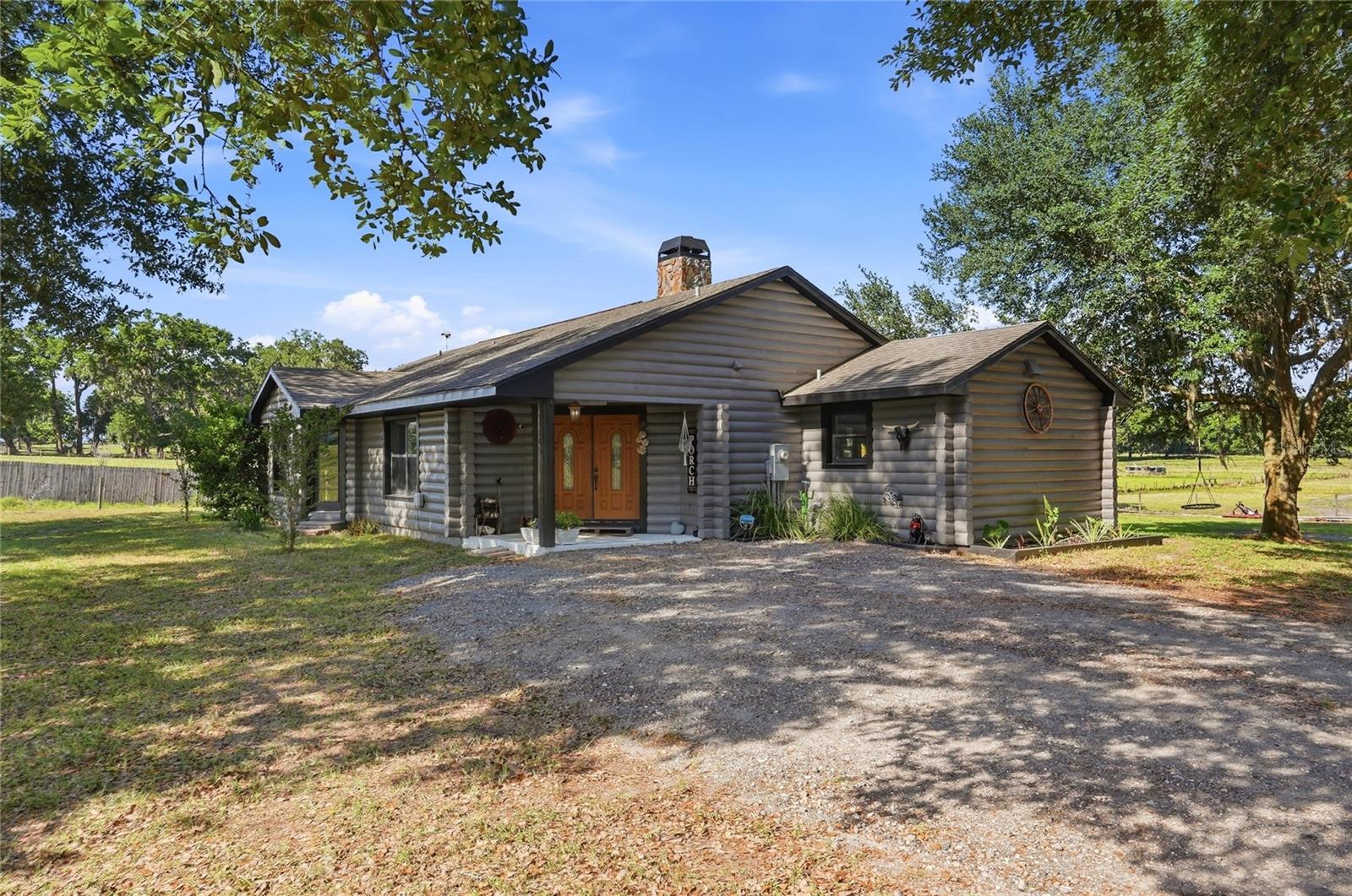 Single Family Residence em DADE CITY, FL - Daniel Dourado