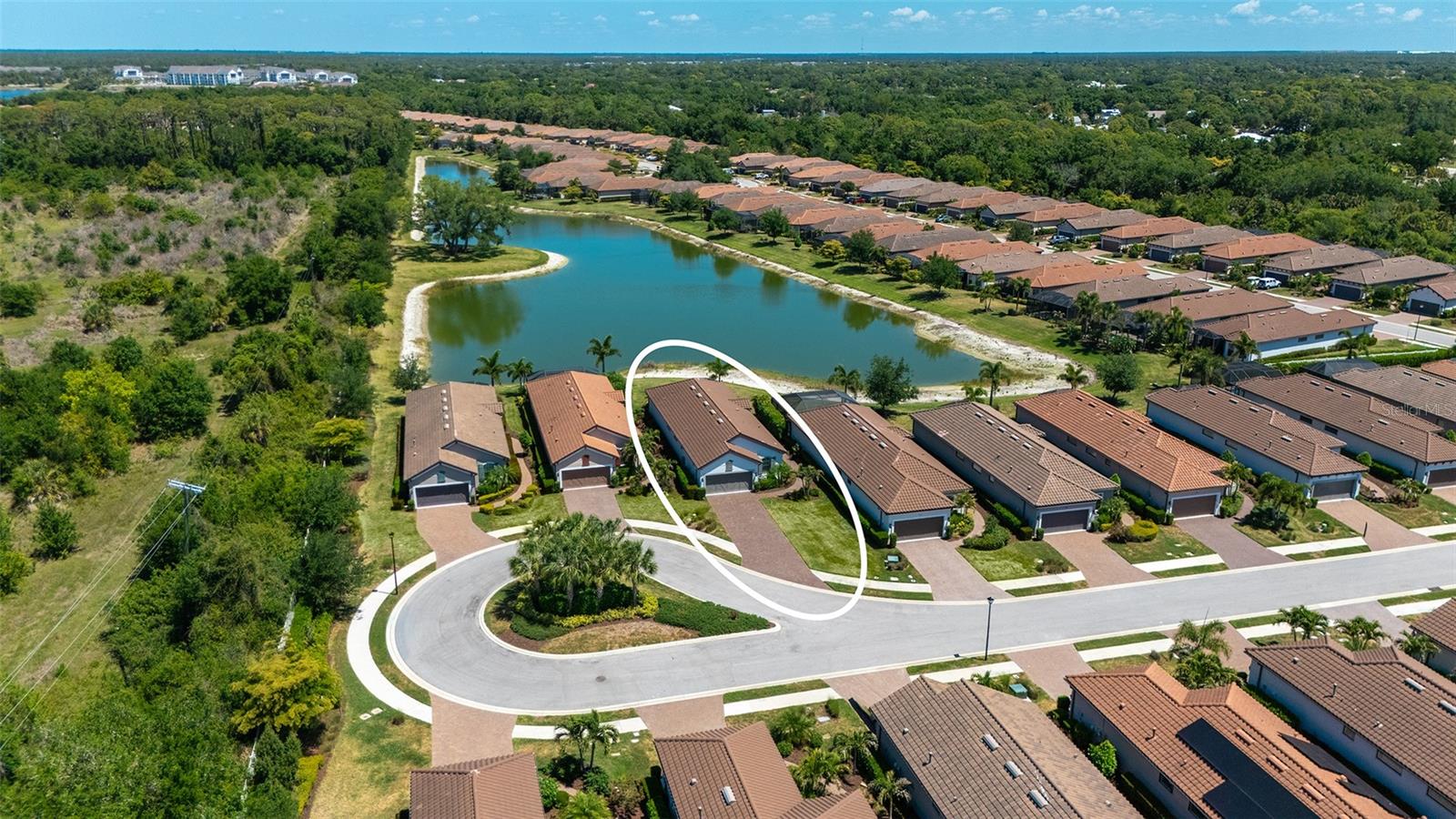 Single Family Residence in NOKOMIS, FL - Daniel Dourado