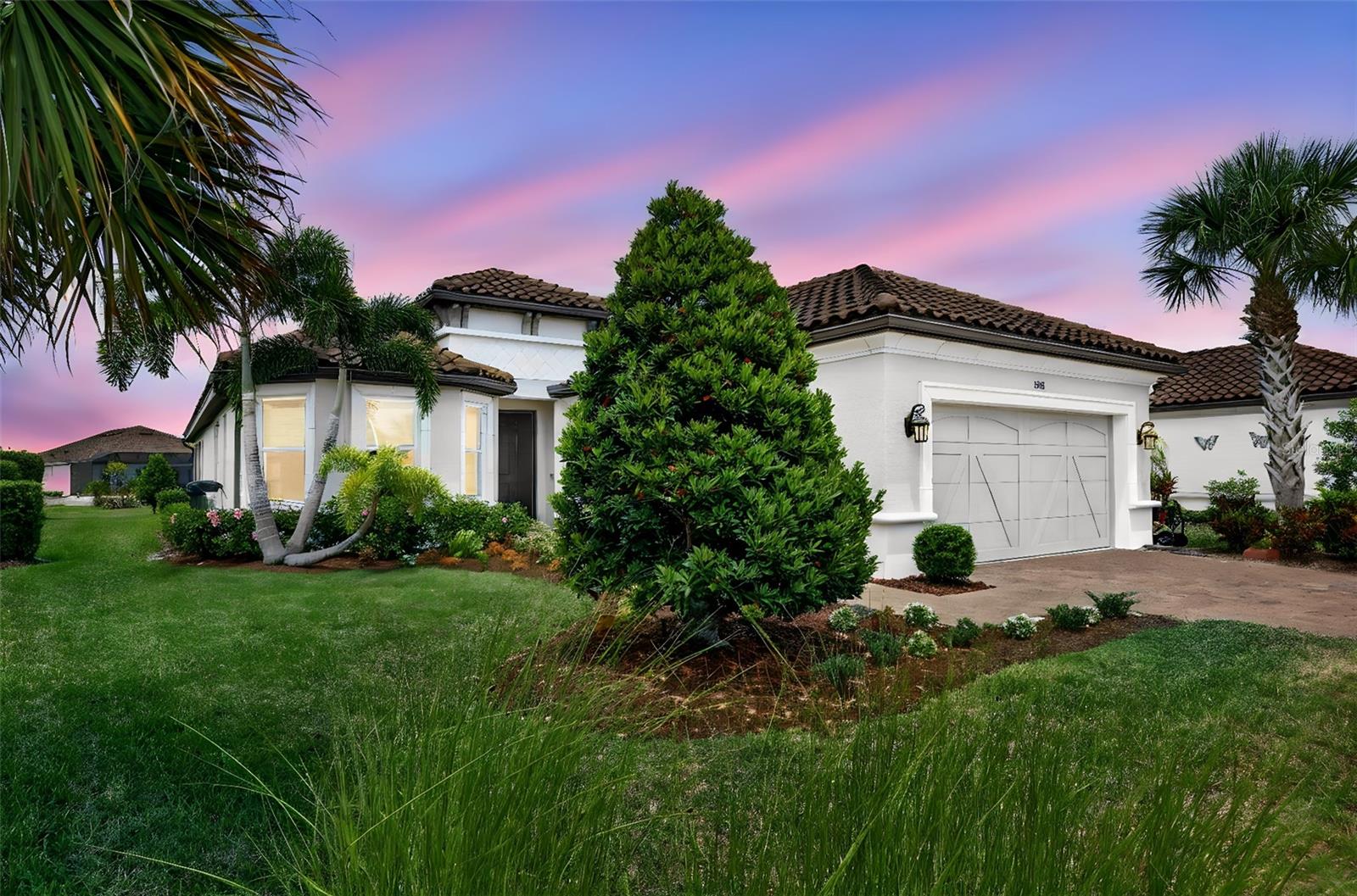 Single Family Residence in PALMETTO, FL - Daniel Dourado