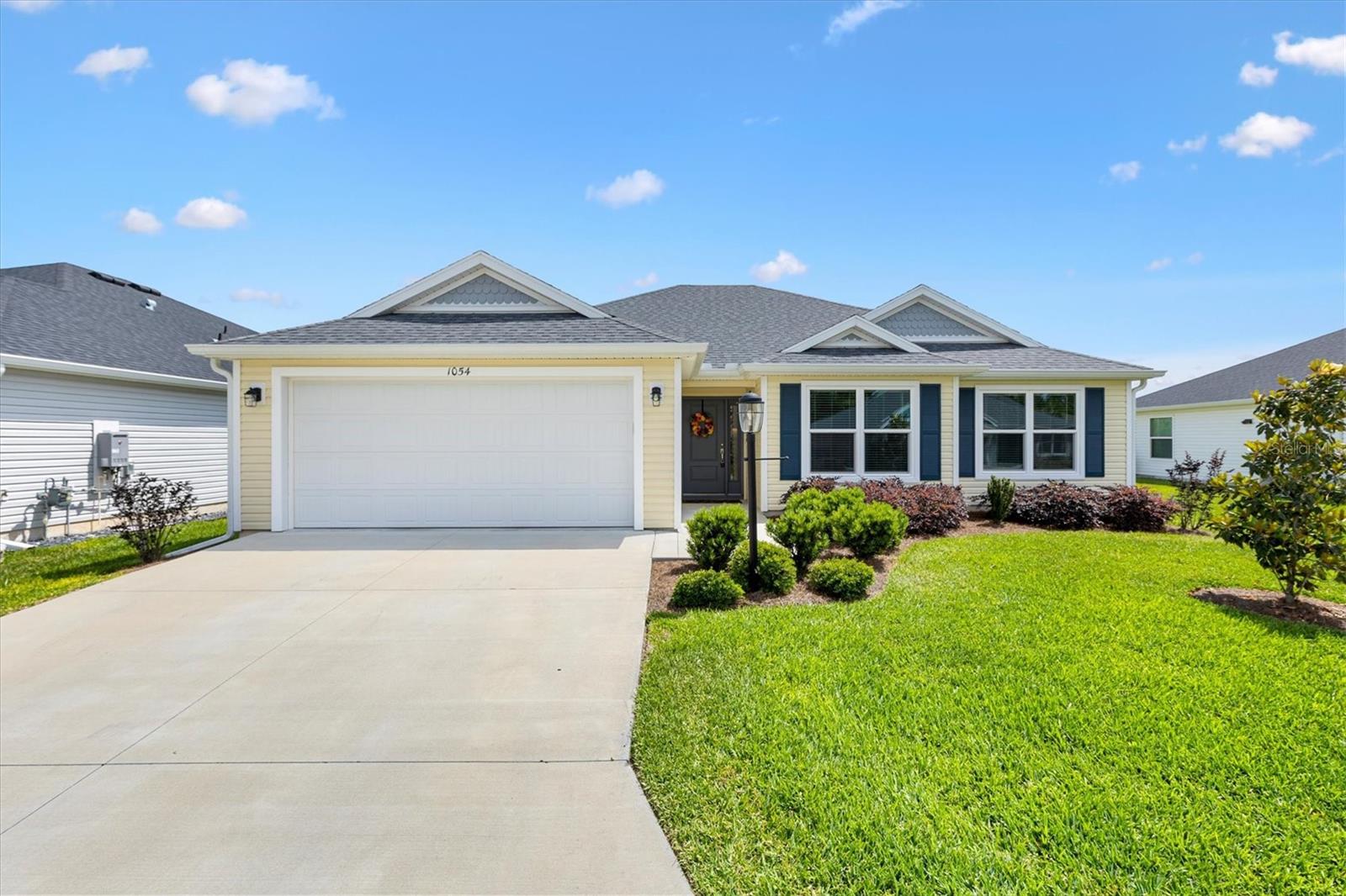 Single Family Residence in THE VILLAGES, FL - Daniel Dourado