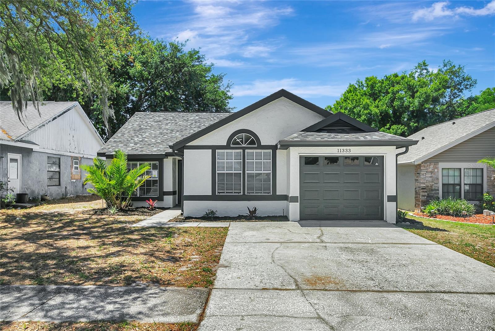 Single Family Residence in RIVERVIEW, FL - Daniel Dourado