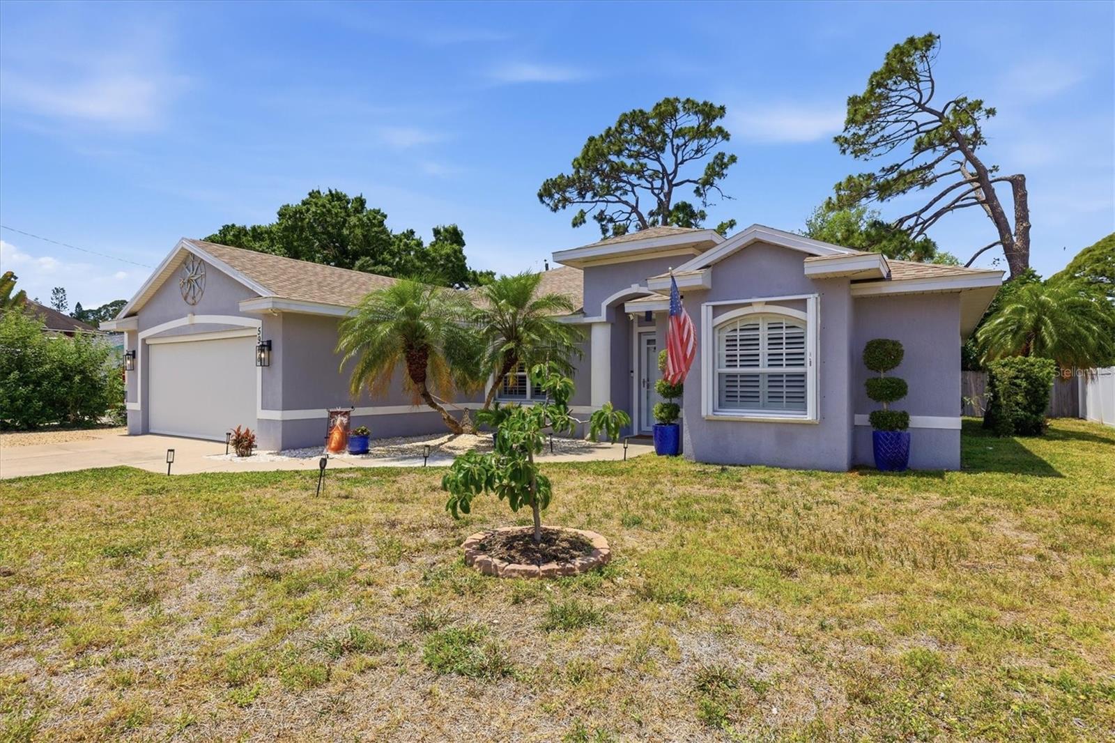 Single Family Residence in VENICE, FL - Daniel Dourado