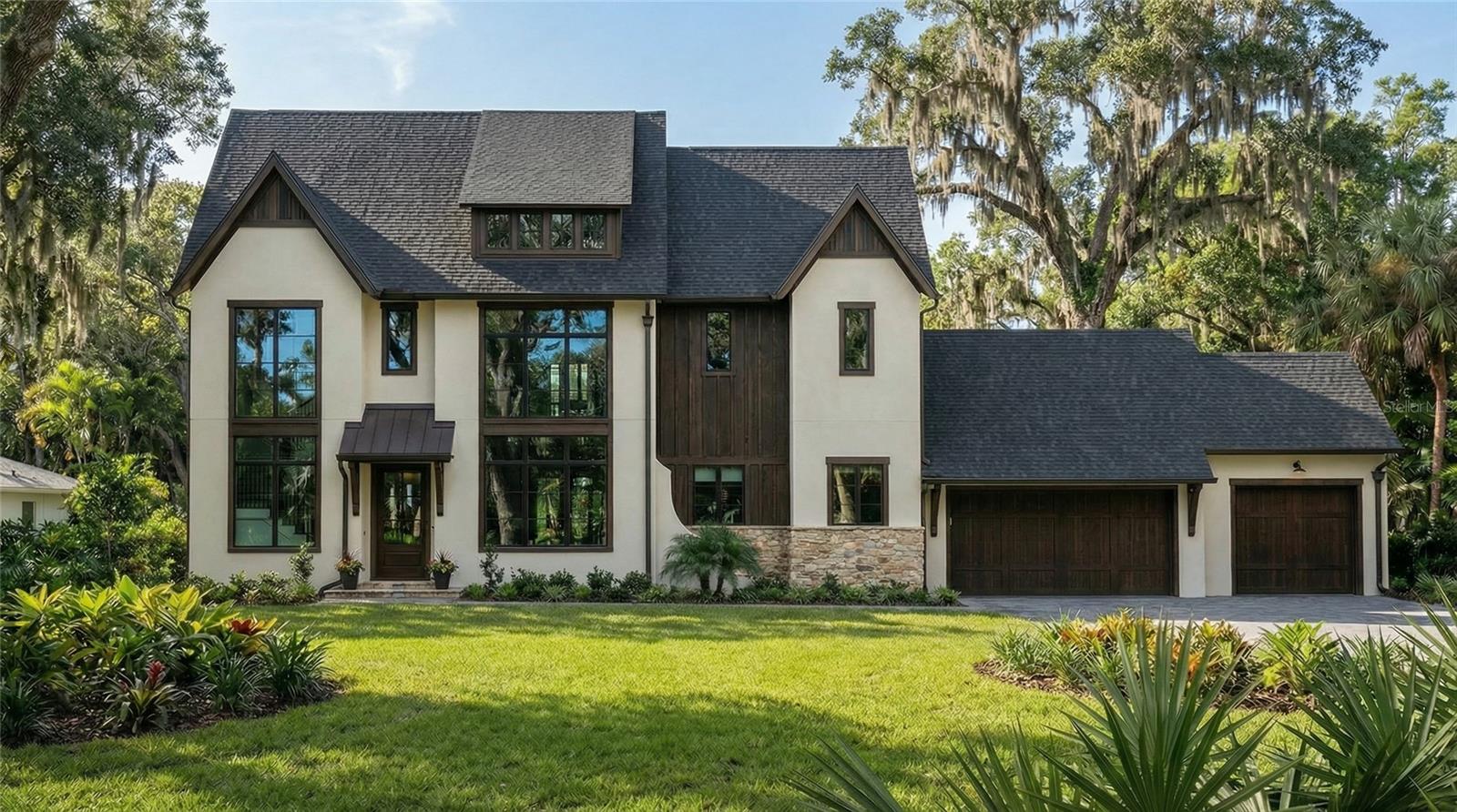 Single Family Residence in TAMPA, FL - Daniel Dourado