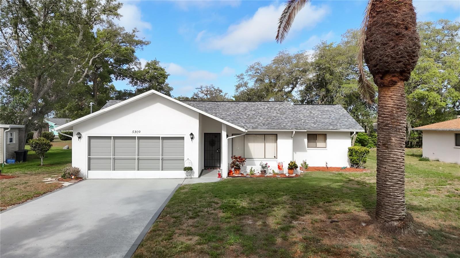 Single Family Residence in SPRING HILL, FL - Daniel Dourado