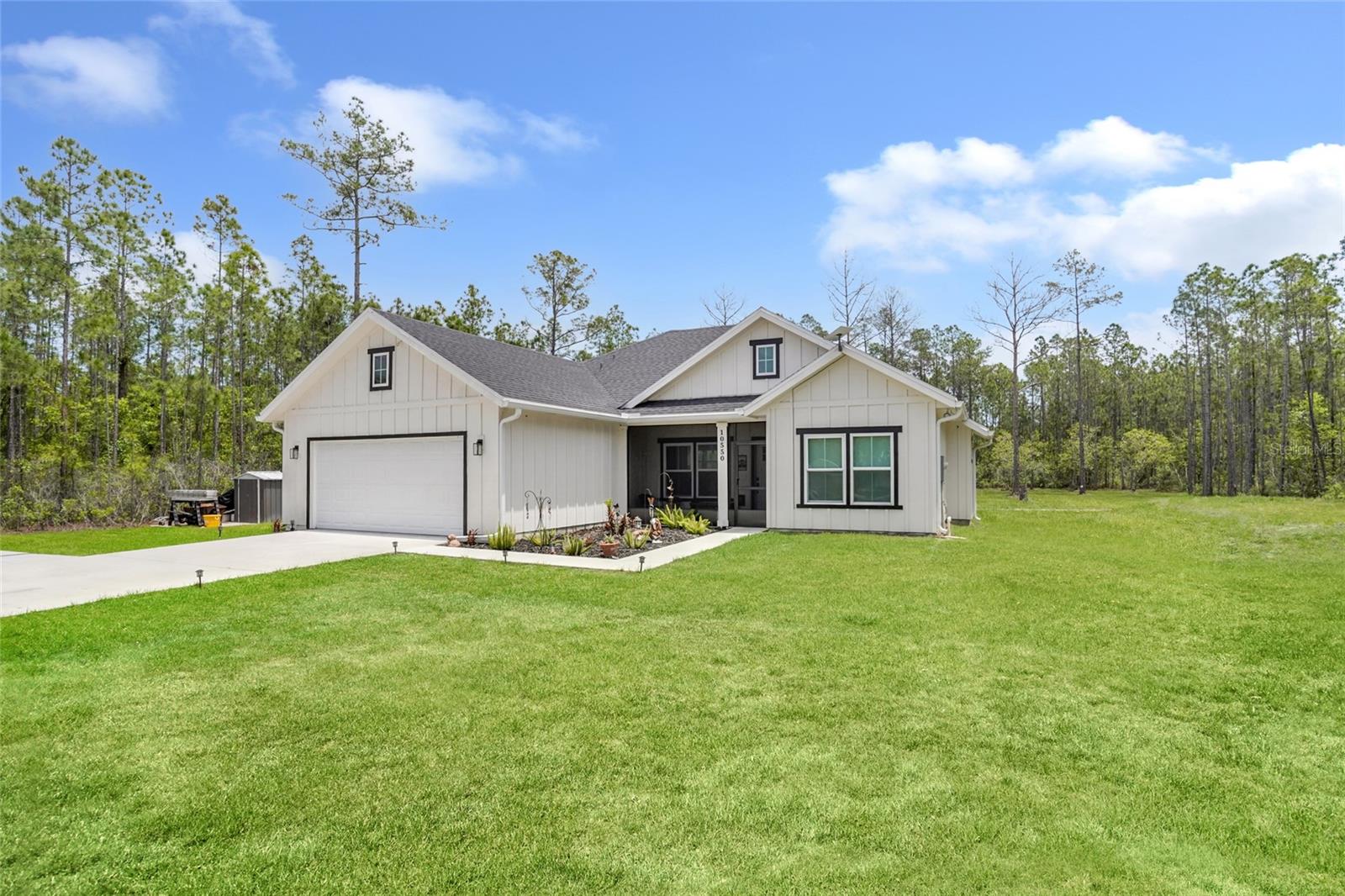 Single Family Residence in HASTINGS, FL - Daniel Dourado