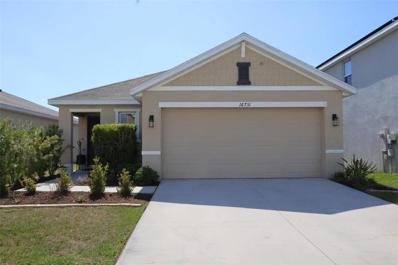 Single Family Residence em WIMAUMA, FL - Daniel Dourado