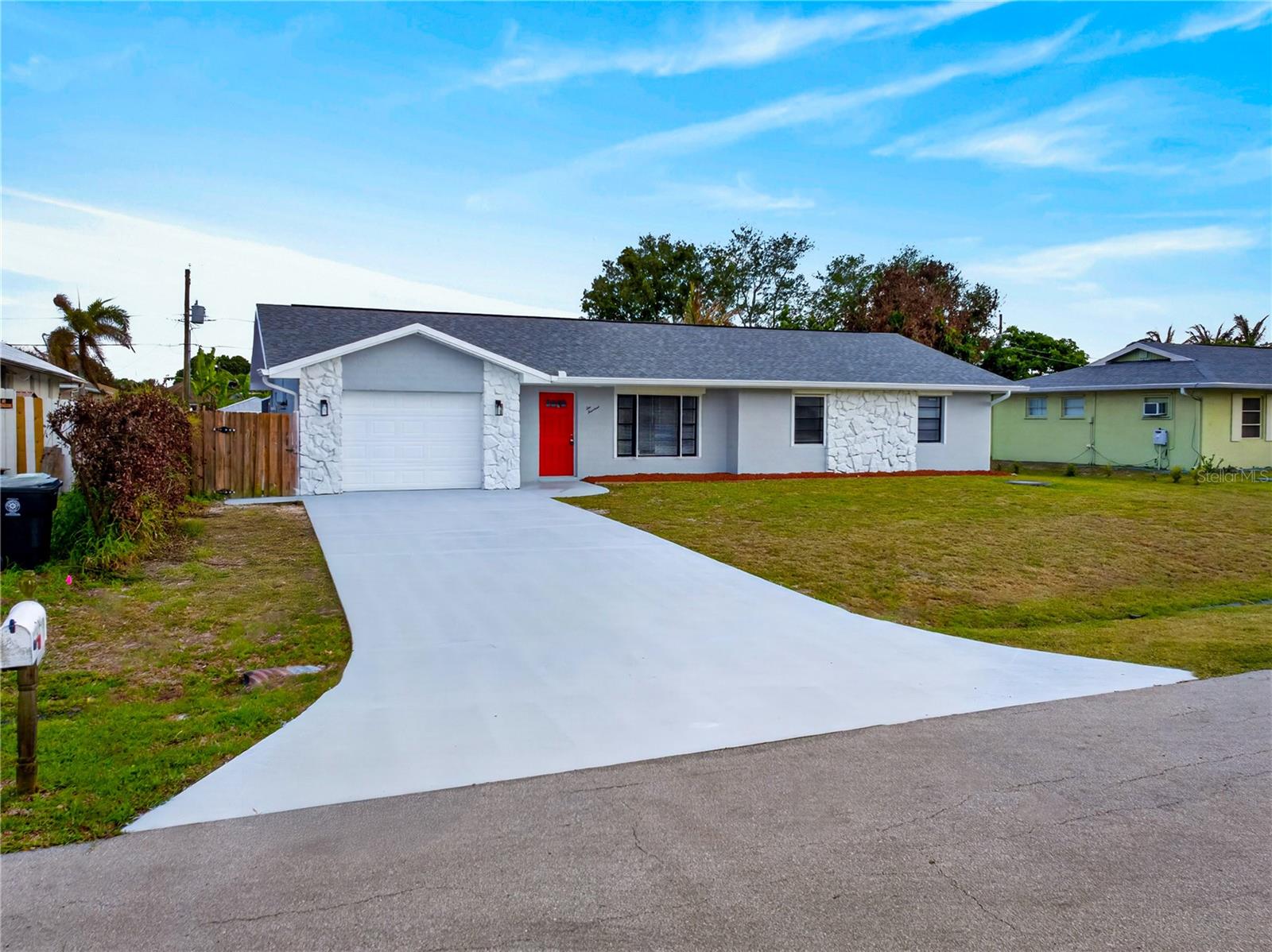 Single Family Residence in PORT ST LUCIE, FL - Daniel Dourado