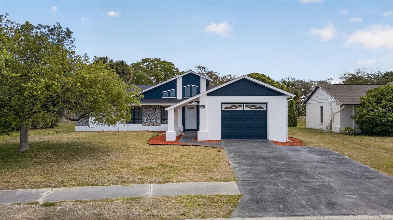 Single Family Residence in NEW PORT RICHEY, FL - Daniel Dourado