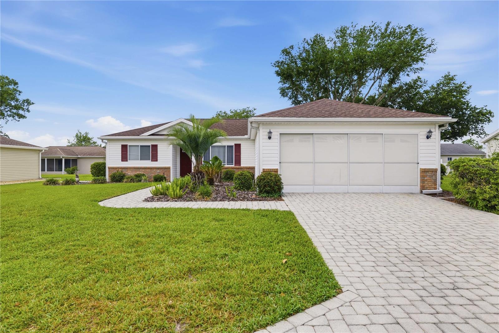 Single Family Residence em SUMMERFIELD, FL - Daniel Dourado